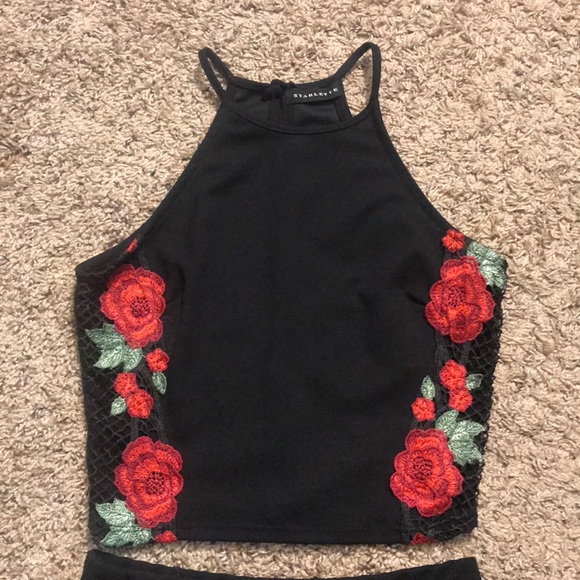 Two piece- rose embroidery - Picture 2 of 4